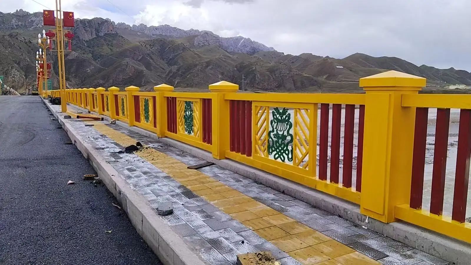 Installed bridge railing project