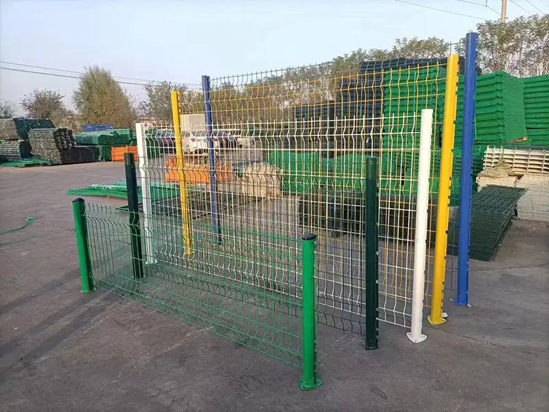 Welded mesh fence panels
